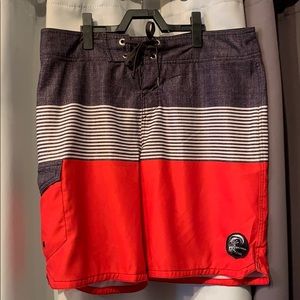 O’Neill board short US 32